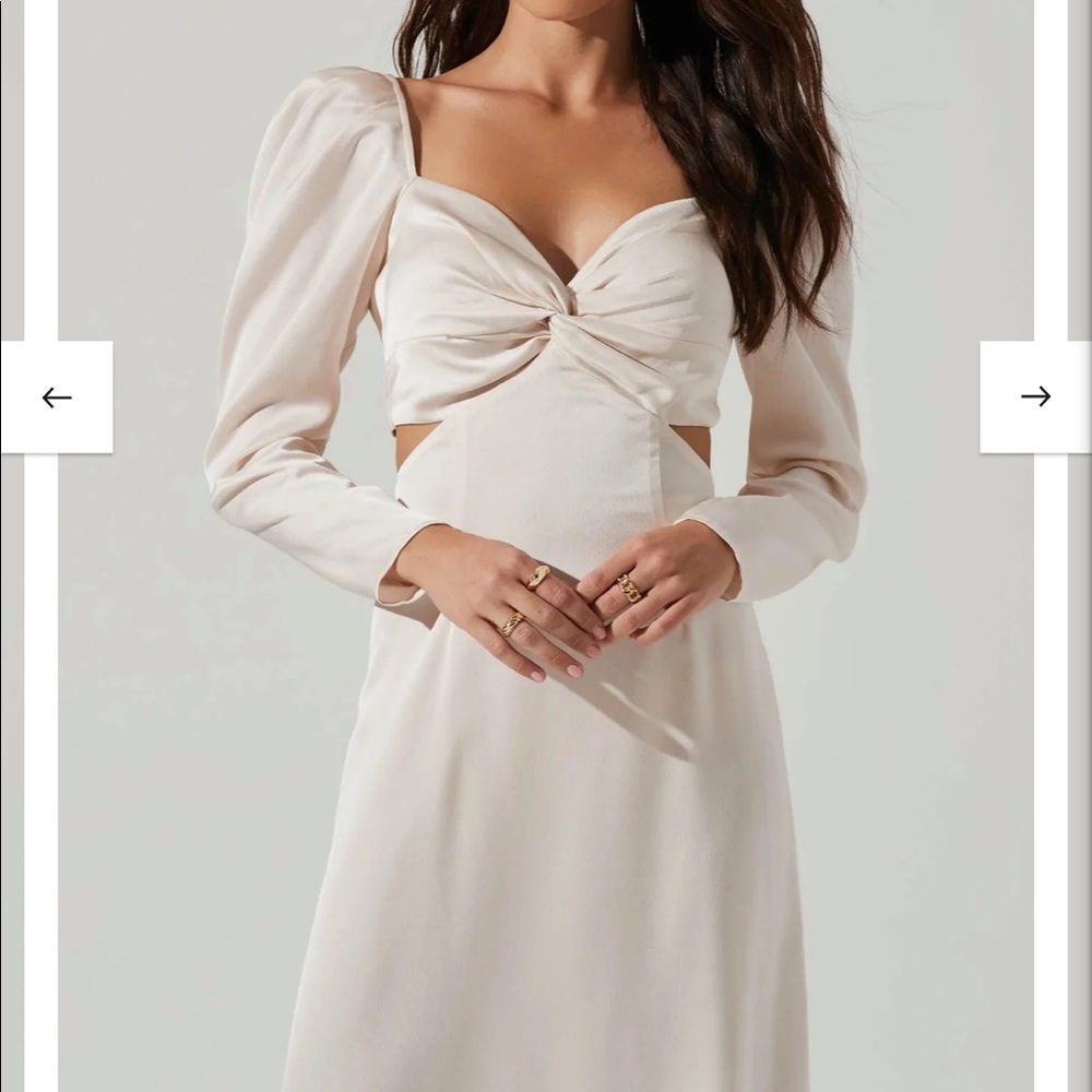 ASTR THE LABEL Lainie Cutout Long Sleeve Midi Dress